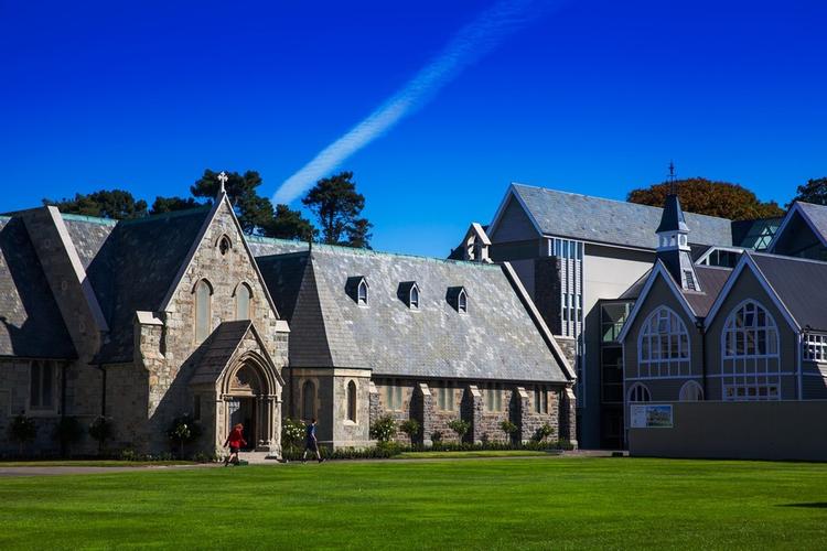 新西兰陪读旅游签证费用