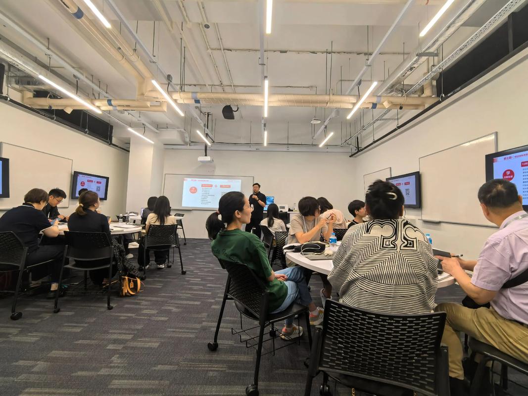 新加坡美术设计读读博士