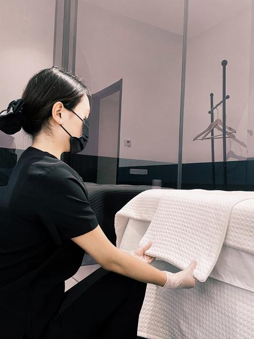 新加坡陪读妈妈酒店保洁